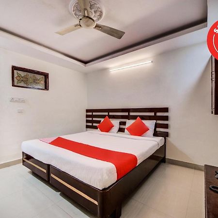 Oyo 33504 Hotel Ananda Inn Хидерабад Екстериор снимка