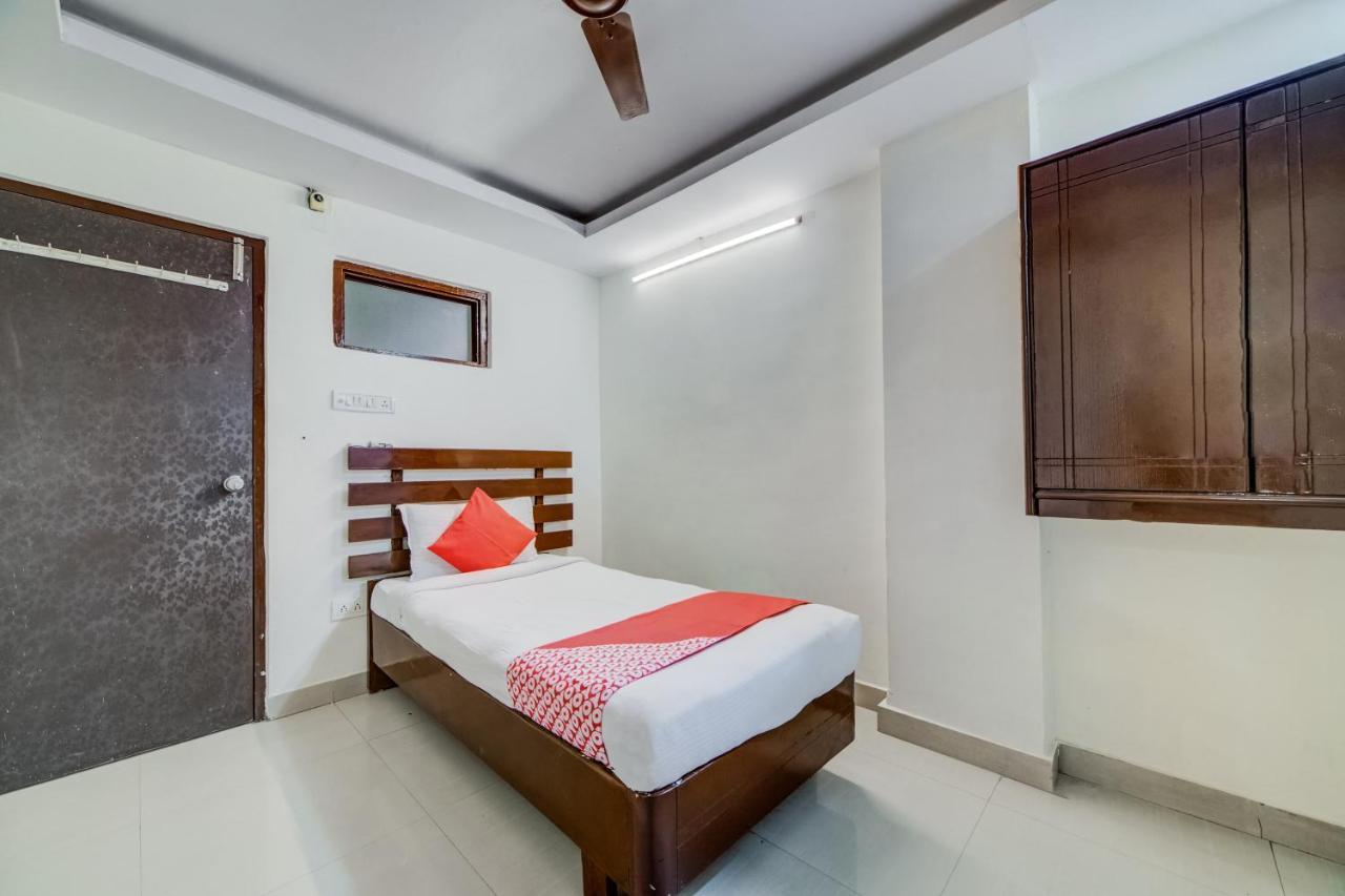 Oyo 33504 Hotel Ananda Inn Хидерабад Екстериор снимка