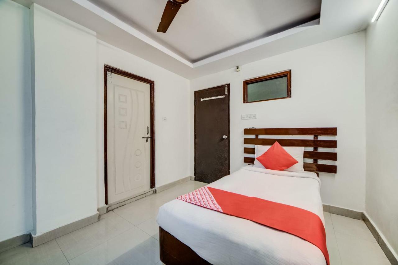 Oyo 33504 Hotel Ananda Inn Хидерабад Екстериор снимка